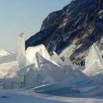 Байкальский лед очень напоминает слюду